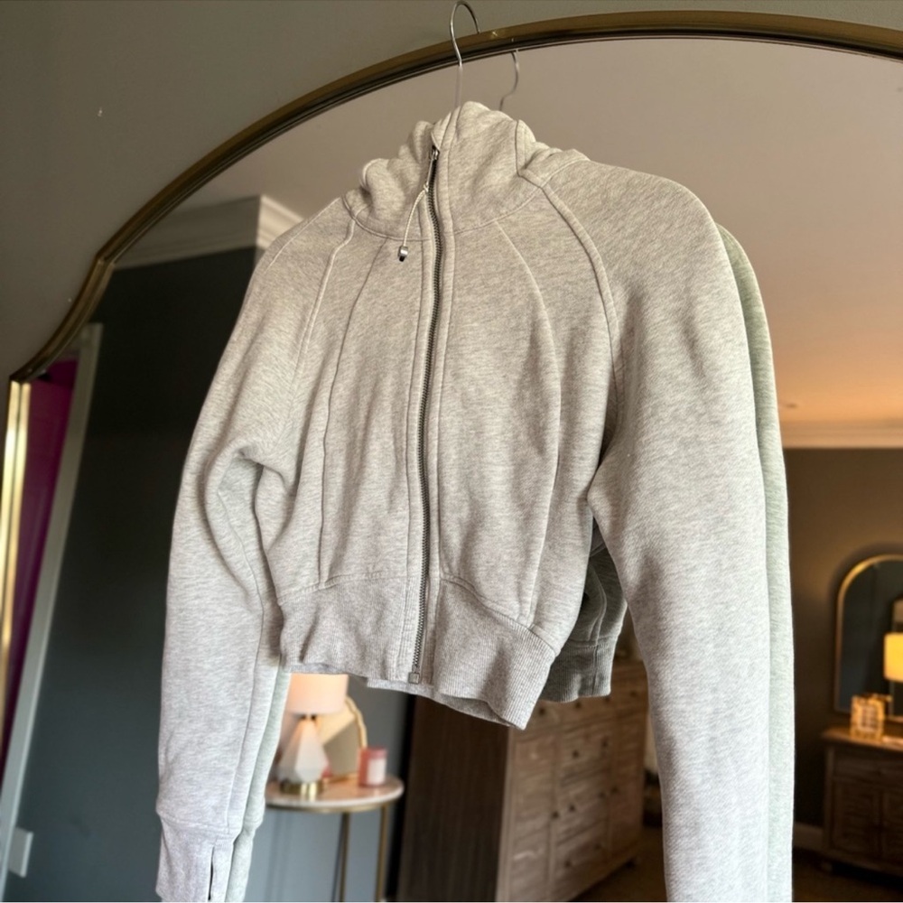 Lululemon scuba cropped hoodie